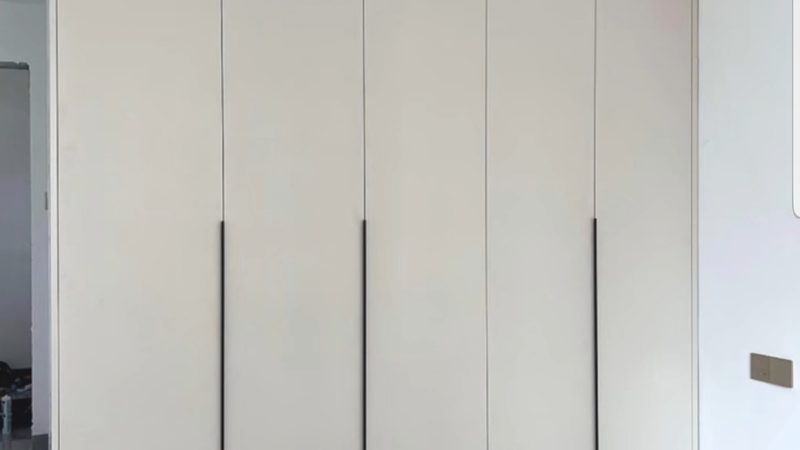 小户型衣帽间，如何打造实用又美观的空间？**